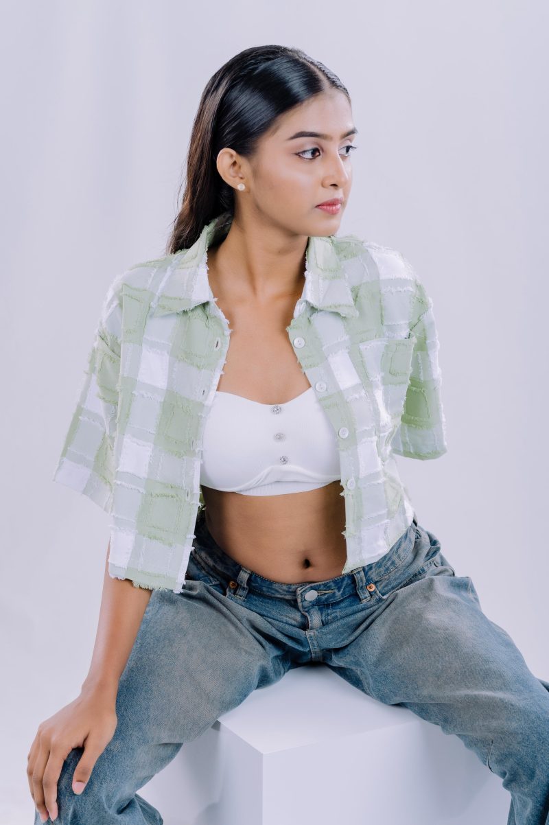 Short Sleeve Crop Shirt - Image 4