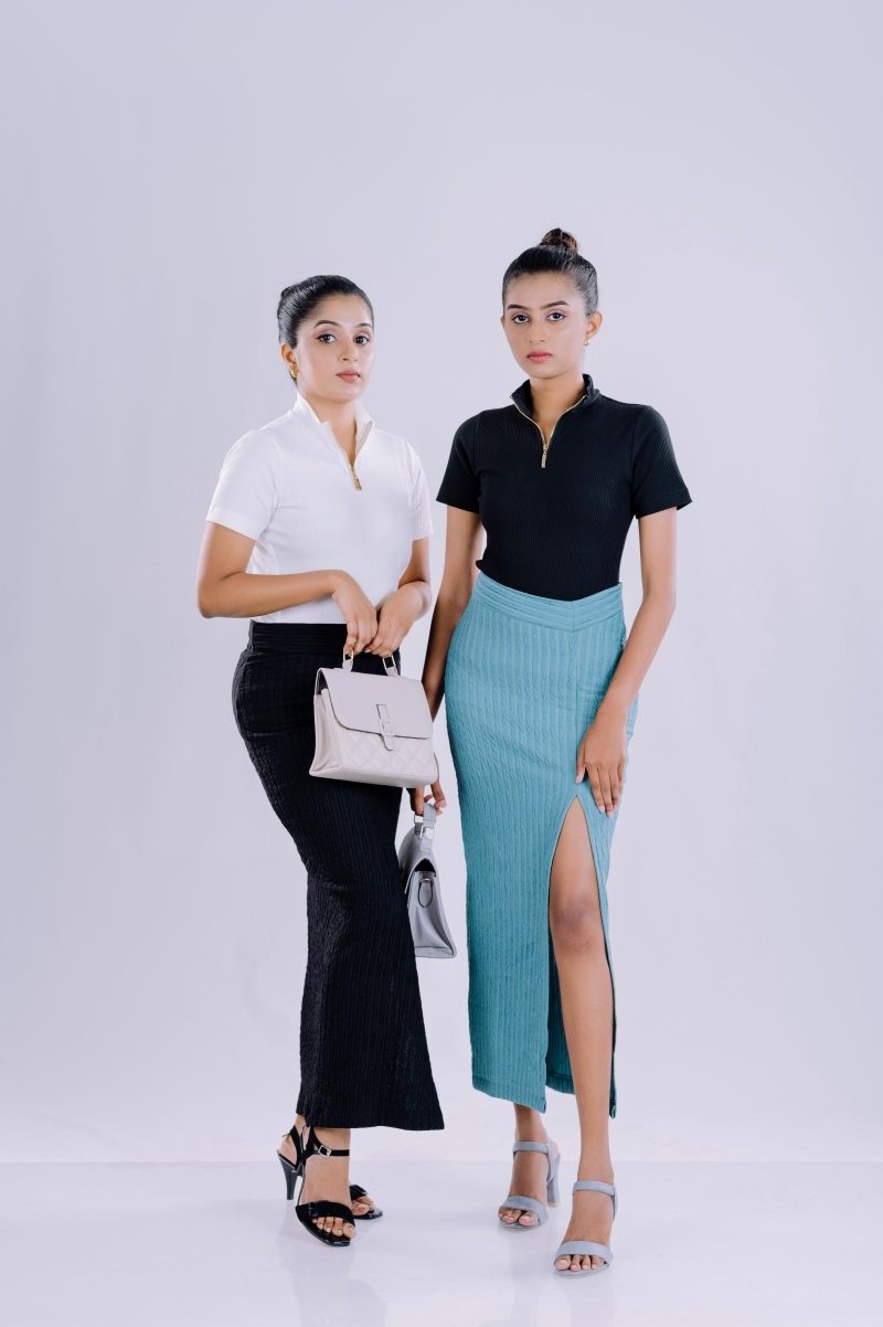 Knitted Midi Skirt - Image 3