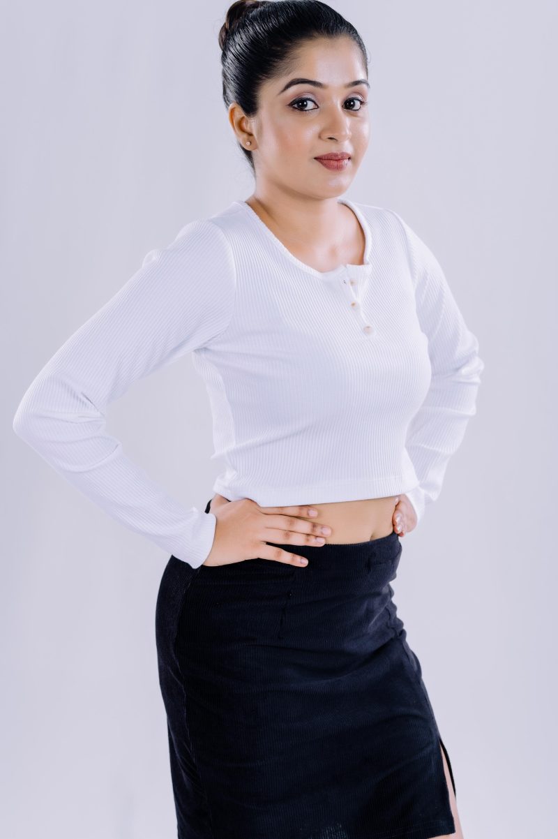 White Ribbed Kint Crop Top