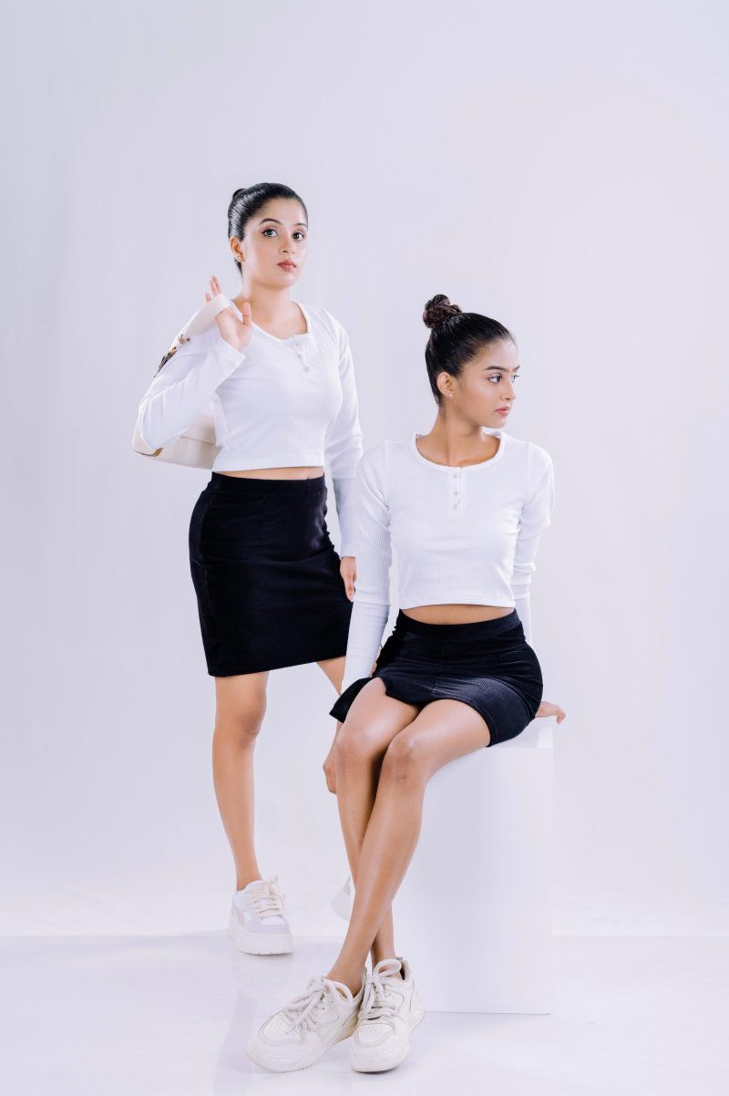 White Ribbed Kint Crop Top - Image 5